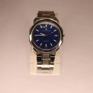 Luxury quartz men’s watch with blue dial and polished metal strap